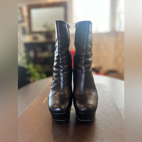 Gucci // Claudie Runway Platform Bootie // Size 36.5 - Picture 5 of 13